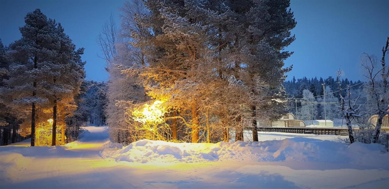 Kuukkeli Ivalo Airport Inn Kültér fotó
