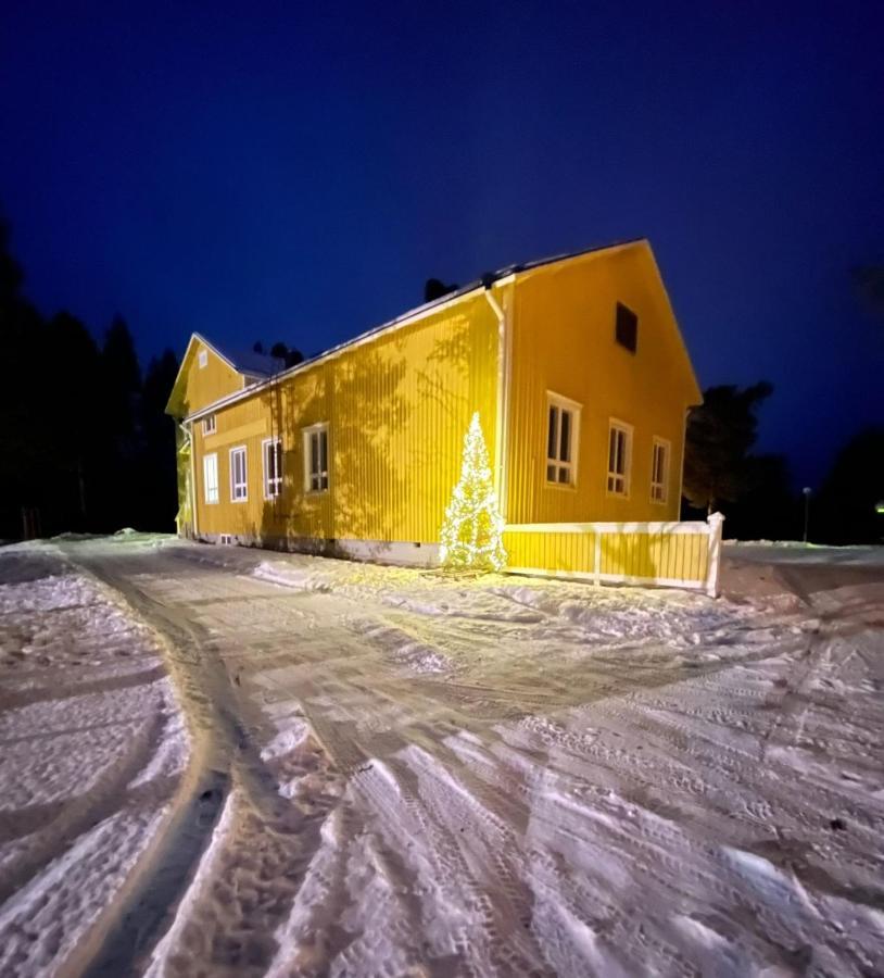 Kuukkeli Ivalo Airport Inn Kültér fotó