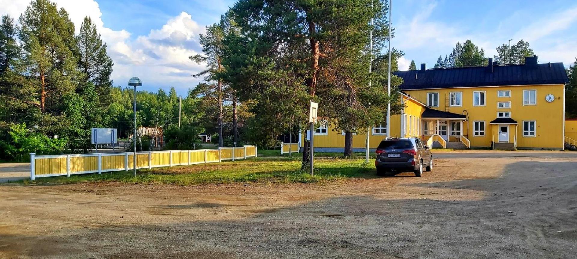 Kuukkeli Ivalo Airport Inn Kültér fotó